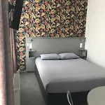 Smart Republique Lejlighedshotel