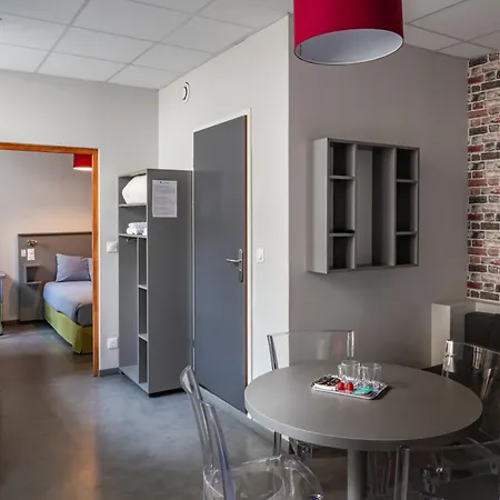 Hotel apartamentowy Smart Republique Caen