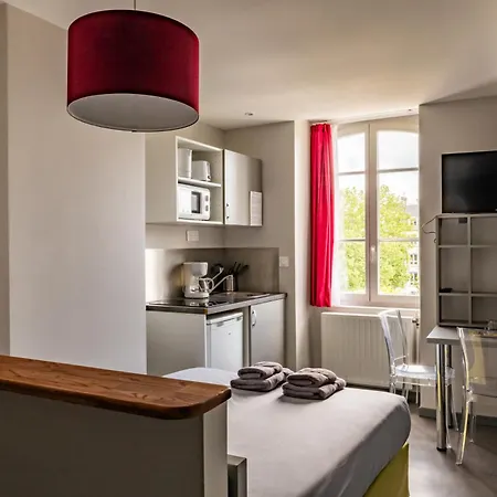 Hotel apartamentowy Smart Republique 3*
