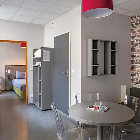 Smart Republique Lejlighedshotel