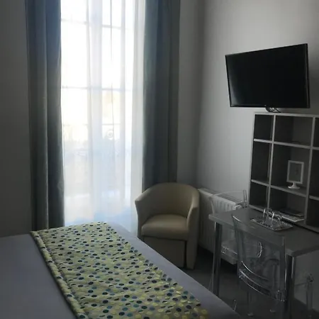 Hotel apartamentowy Smart Republique 3*